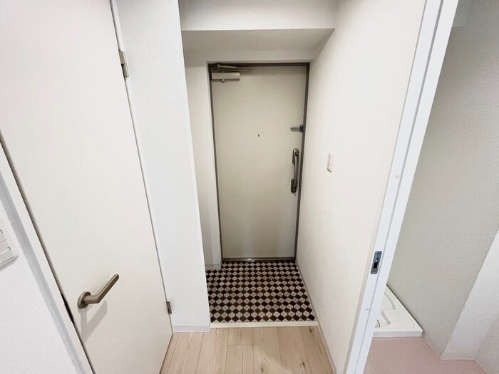 物件内観写真19　(玄関)