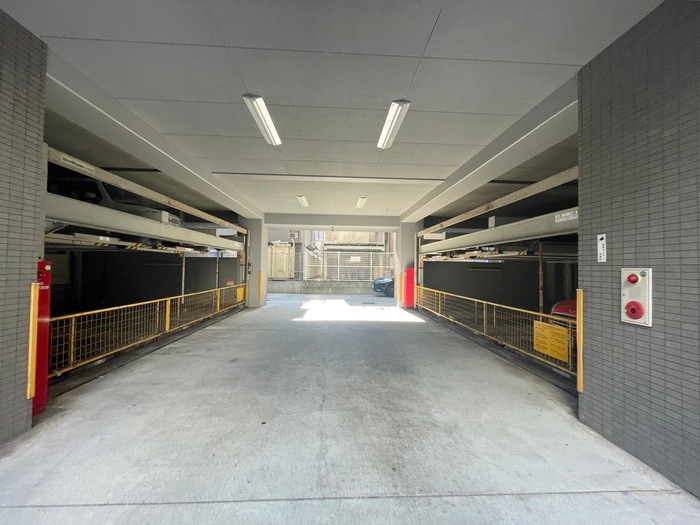 物件外観写真3　(駐車場)