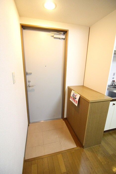 物件内観写真14　(玄関)