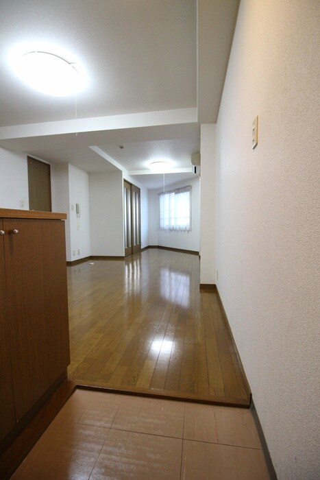 物件内観写真16　(廊下)