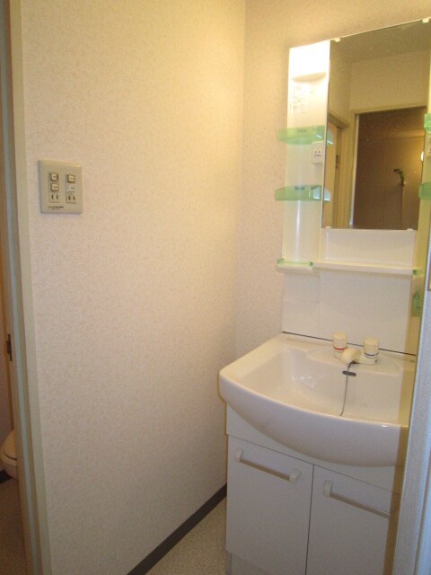 物件内観写真8　(洗面)