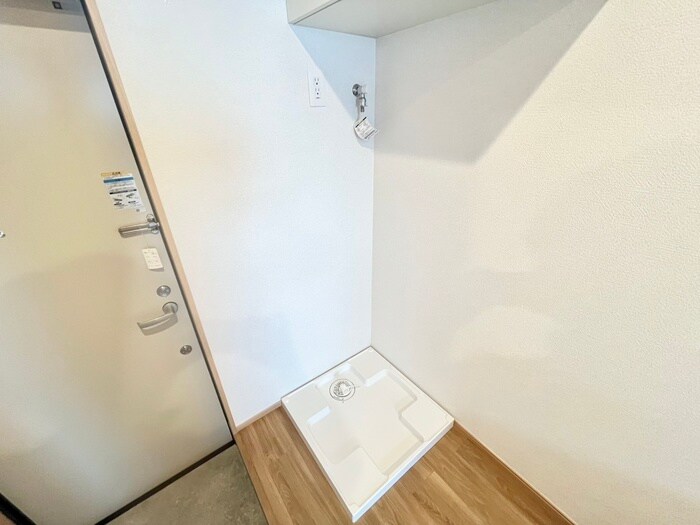 物件内観写真12　(洗濯機置場)