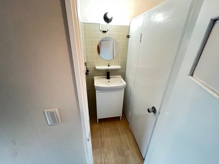 物件内観写真13　(洗面)