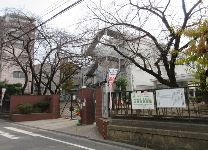 大阪市立丸山小学校