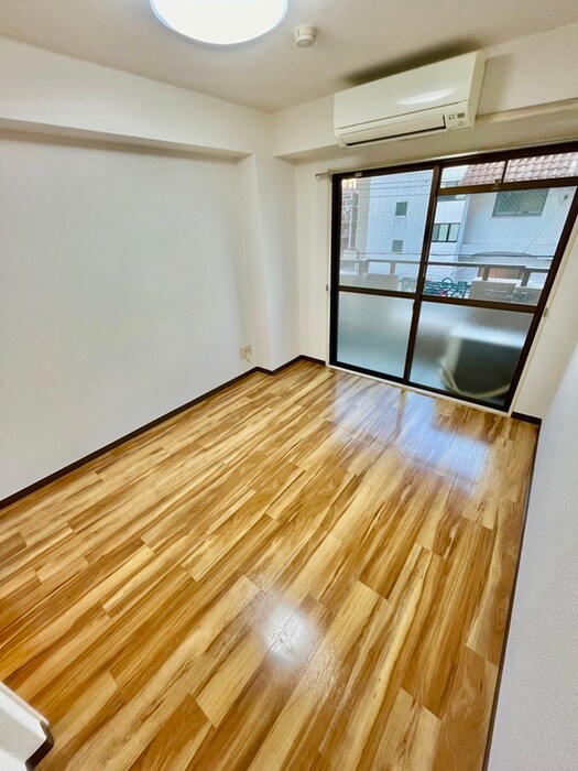 物件内観写真12　(居室)