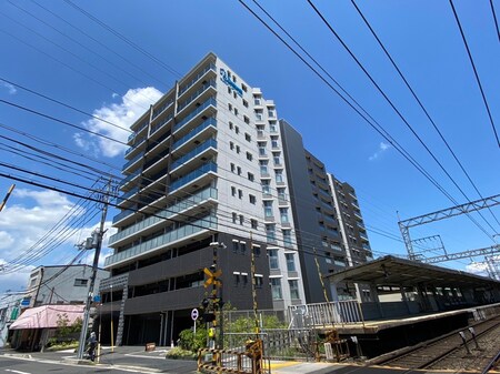 ﾌﾟﾚｻﾝｽﾛｼﾞｪ城陽寺田駅前(1010)外観写真