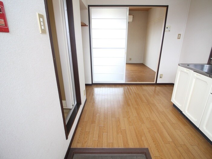 物件内観写真14　(廊下)