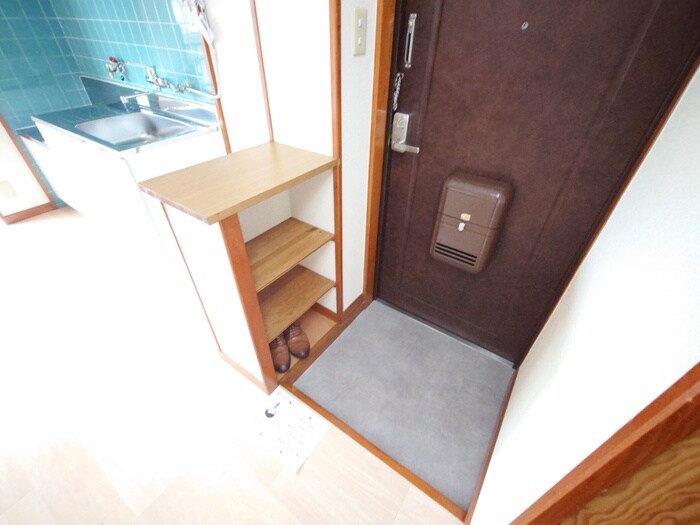 物件内観写真16　(玄関)