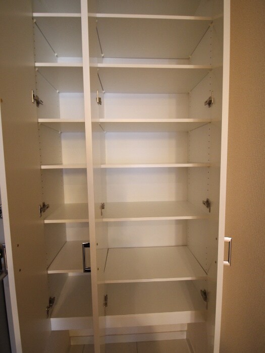 物件内観写真8　(靴箱)