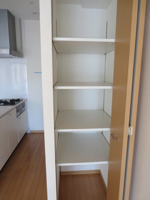 物件内観写真13　(収納)