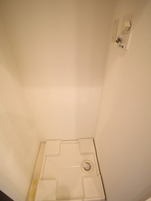 物件内観写真15　(洗濯機置場)