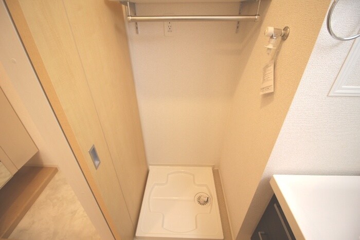 物件内観写真13　(洗濯機置場)