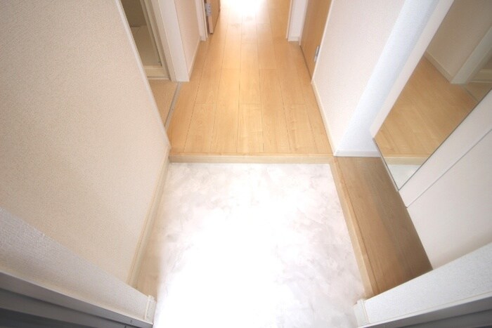 物件内観写真16　(玄関)