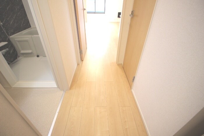 物件内観写真17　(廊下)