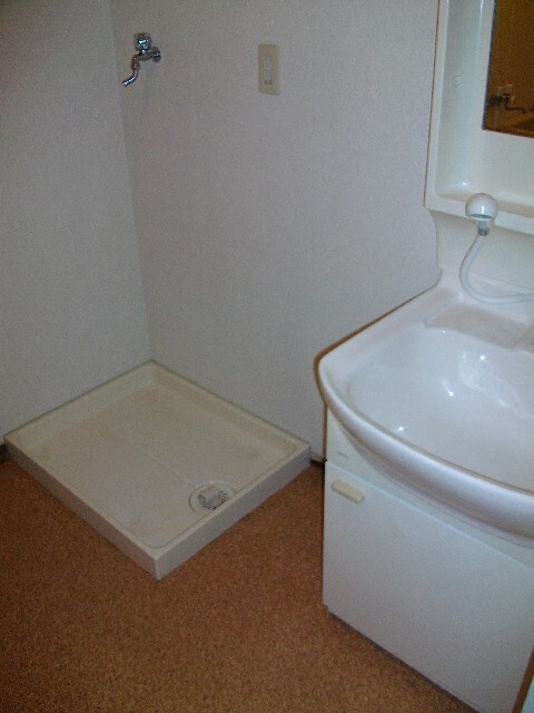 物件内観写真8　(洗面)