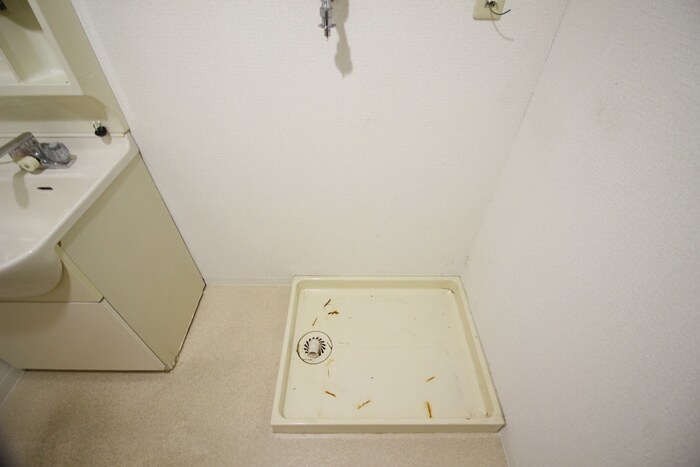 物件内観写真11　(洗濯機置場)