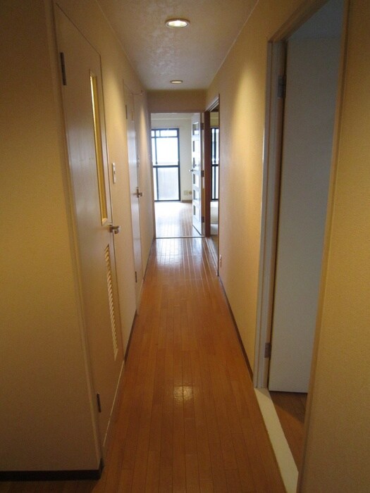 物件内観写真15　(廊下)