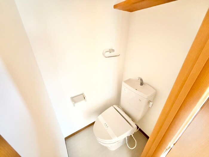 物件内観写真14　(トイレ)