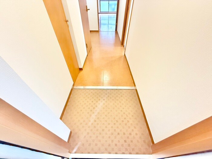 物件内観写真17　(玄関)