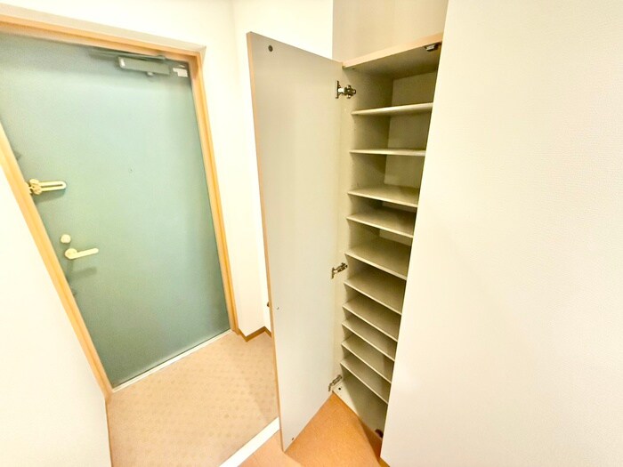 物件内観写真18　(靴箱)