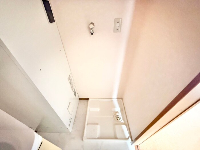 物件内観写真19　(洗濯機置場)