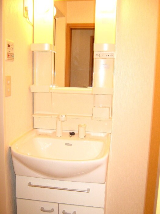 物件内観写真9　(洗面)