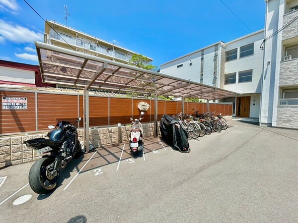駐輪場