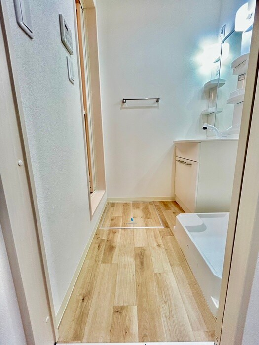 物件内観写真17　(洗面)