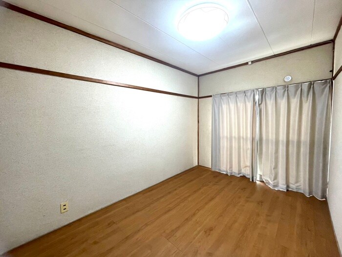 物件内観写真10　(居室)