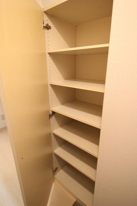 物件内観写真13　(靴箱)