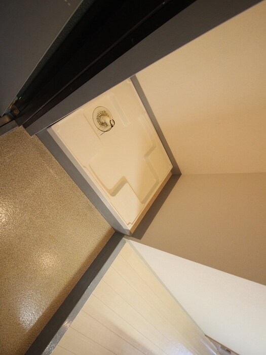 物件内観写真14　(洗濯機置場)