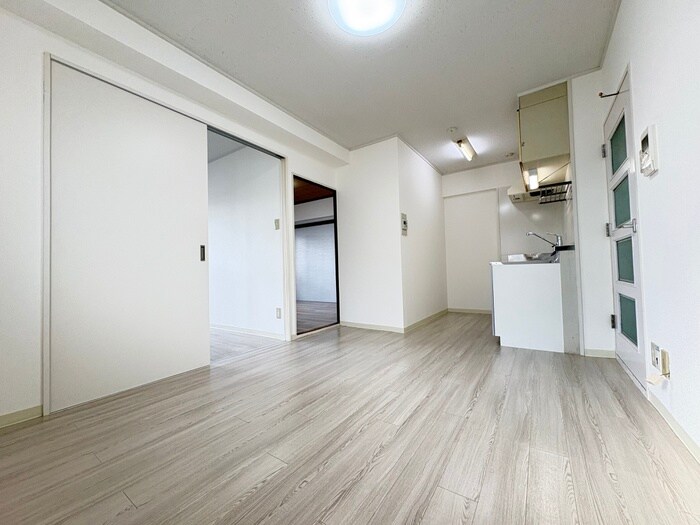 物件内観写真9　(居室)