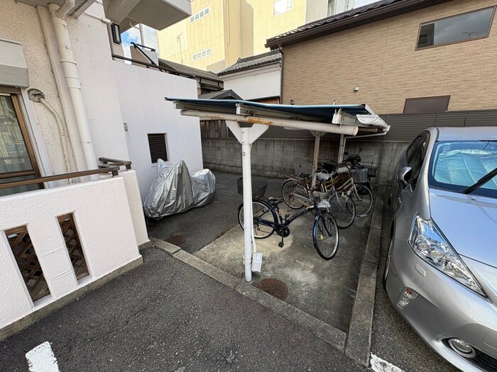 物件外観写真6　(駐輪場)