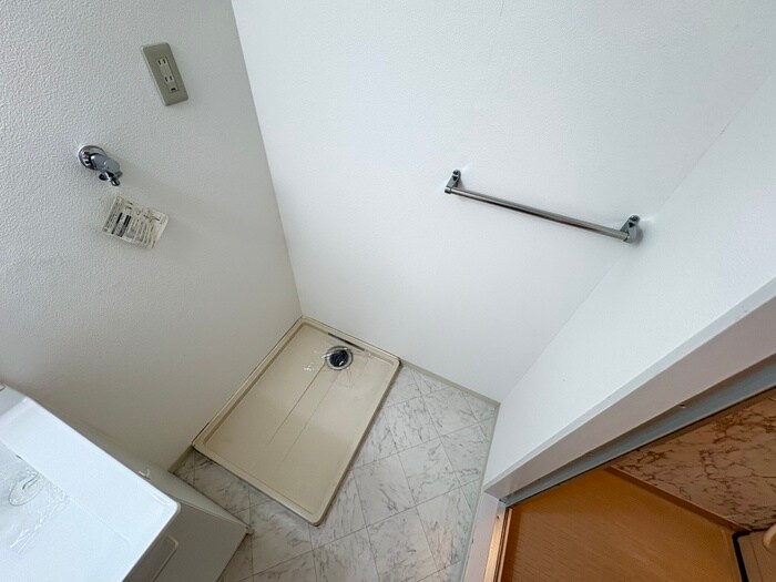物件内観写真13　(洗濯機置場)