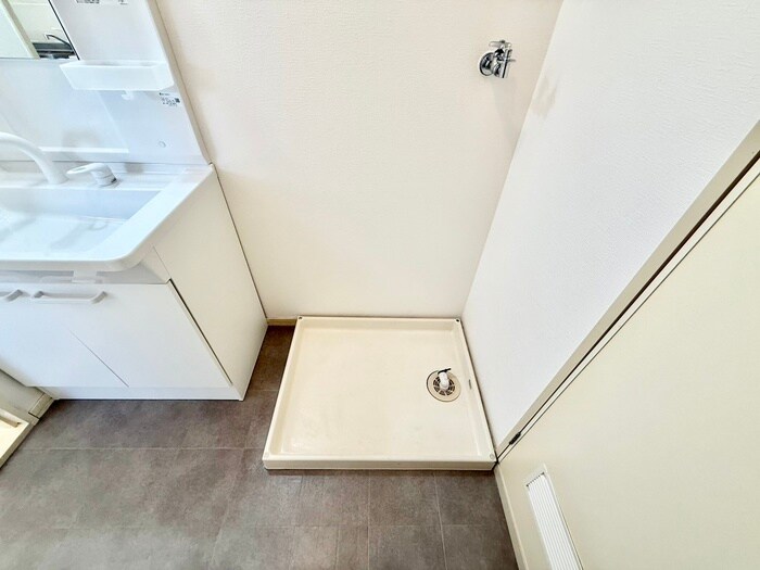 物件内観写真14　(洗濯機置場)
