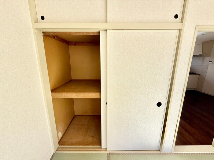 物件内観写真15　(収納)