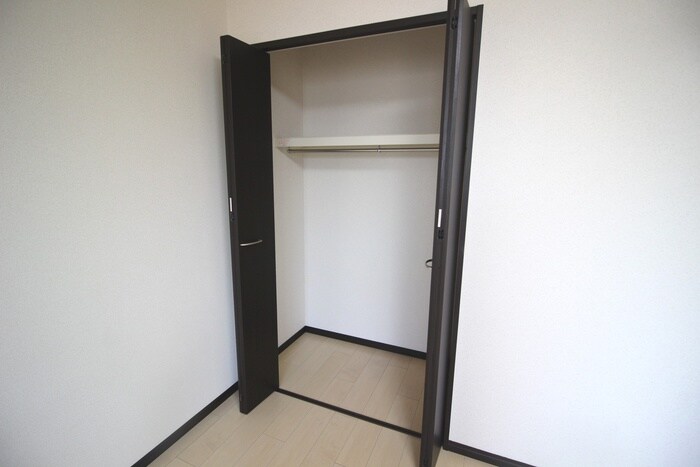 物件内観写真12　(収納)