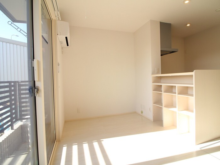 物件内観写真8　(居室)