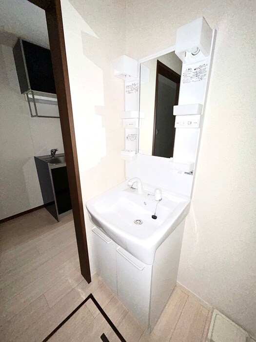 物件内観写真8　(洗面)