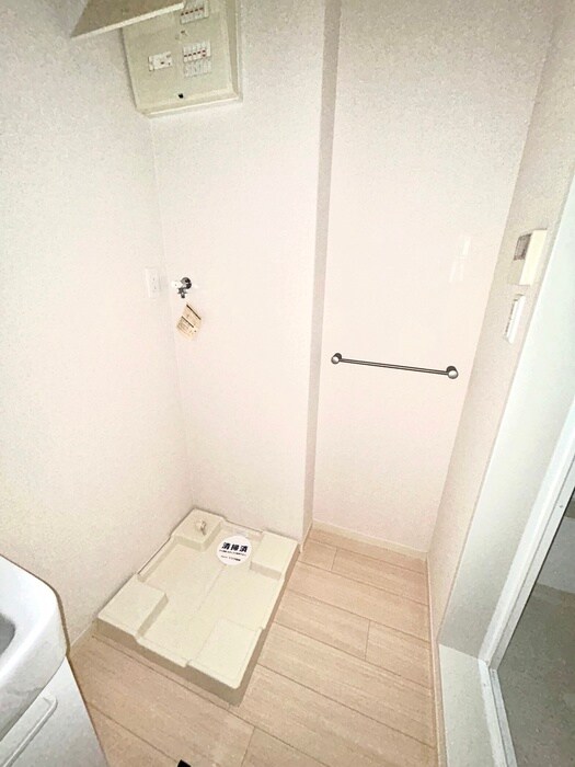 物件内観写真9　(洗濯機置場)