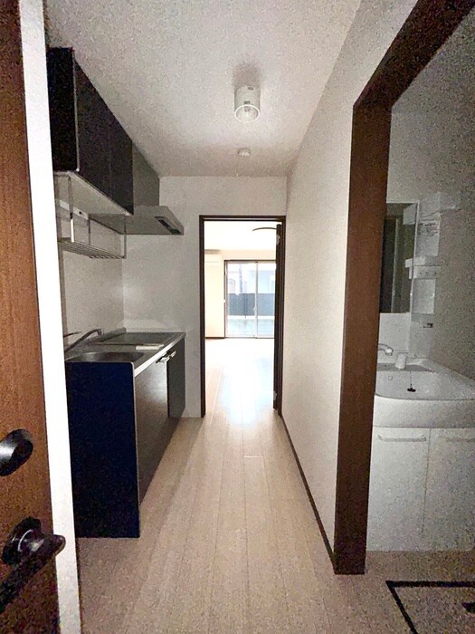 物件内観写真14　(廊下)