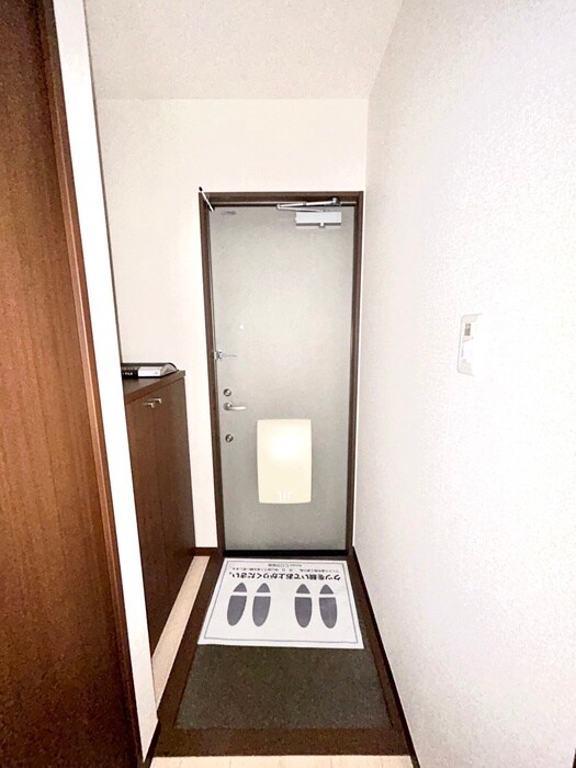 物件内観写真19　(玄関)
