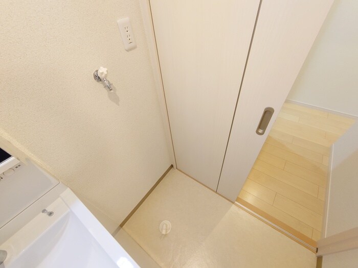 物件内観写真17　(洗濯機置場)