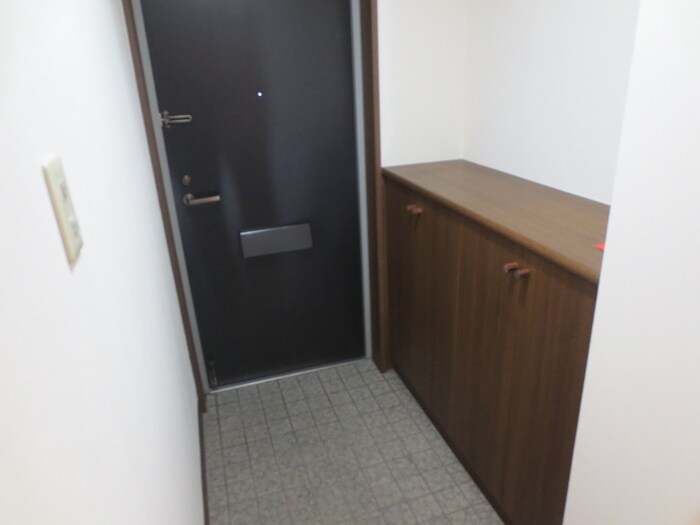 物件内観写真14　(玄関)