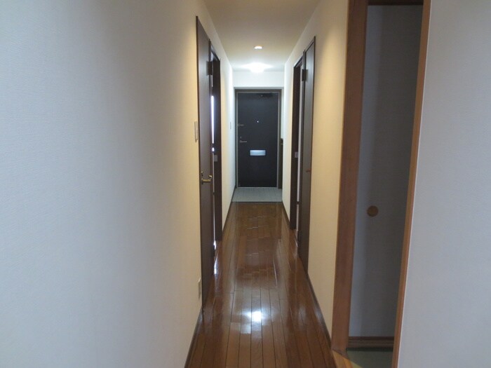 物件内観写真17　(廊下)