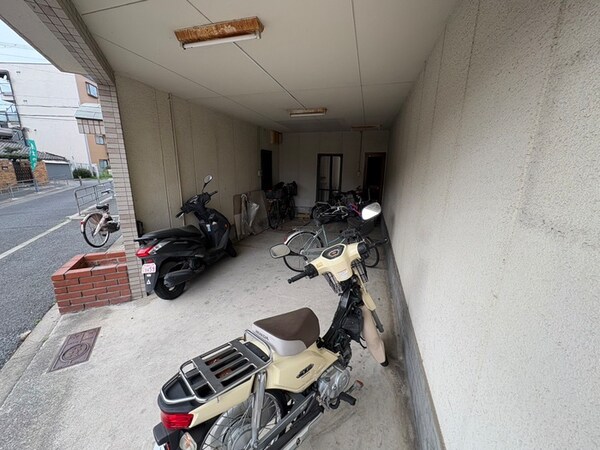 バイク置き場