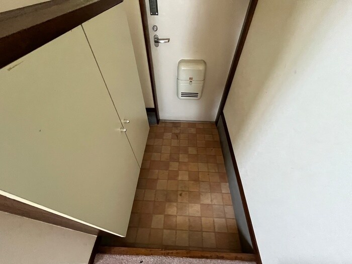 物件内観写真18　(玄関)