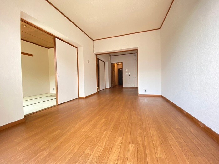 物件内観写真8　(居室)