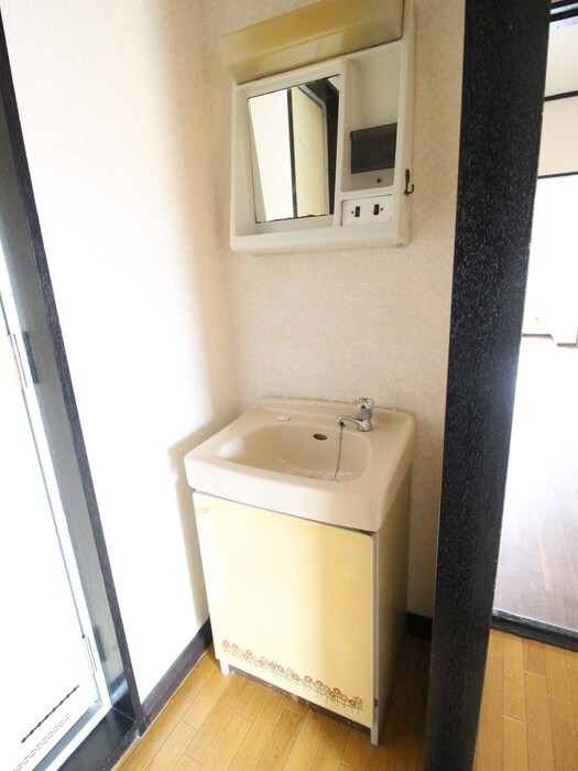 物件内観写真12　(洗面)