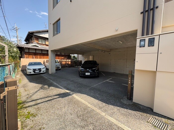 物件外観写真6　(駐輪場)